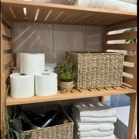 Apartment Cozy Urban Escape